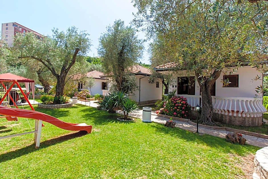 President Bungalows and Apartments