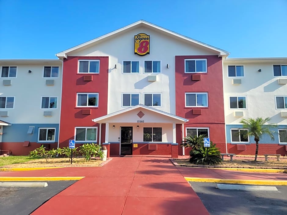 Super 8 by Wyndham Clearwater/St. Petersburg Airport
