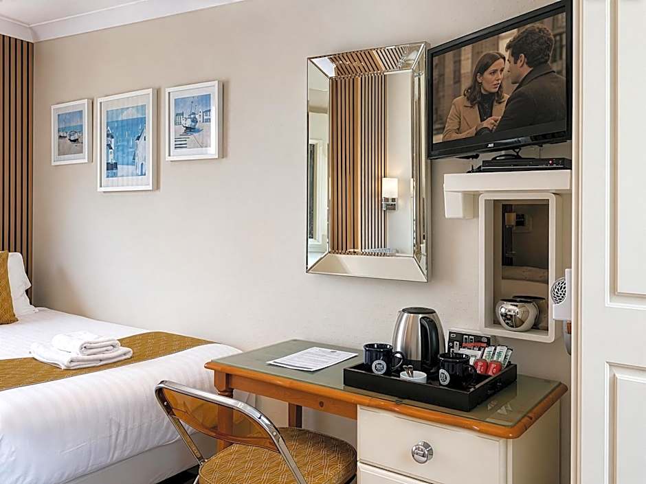 Riviera Lodge Hotel
