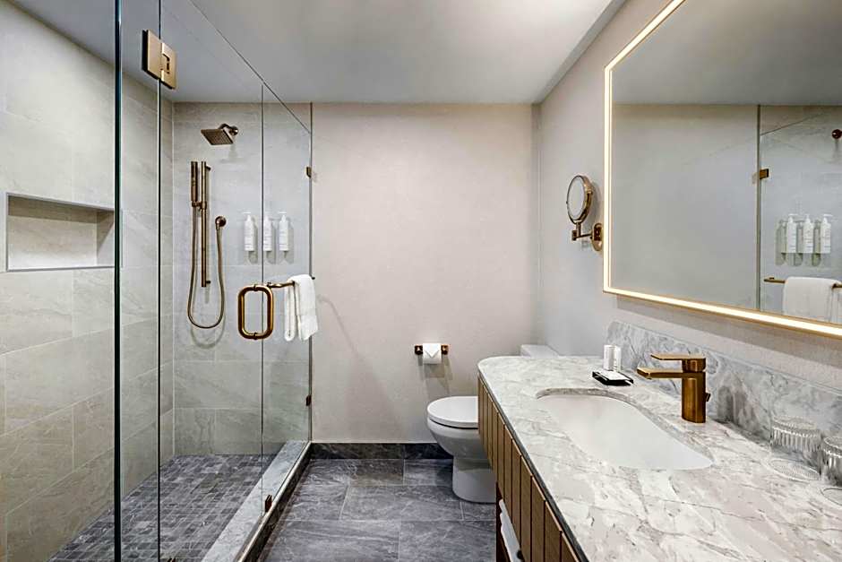 Vancouver Marriott Pinnacle Downtown Hotel