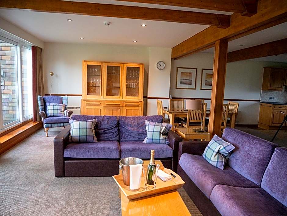 Elmers Court Hotel