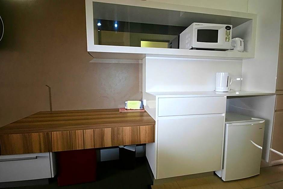 Red Cedars Motel