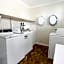 Banjo Paterson Motor Inn