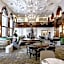 Hotel Fort Des Moines, Curio Collection by Hilton