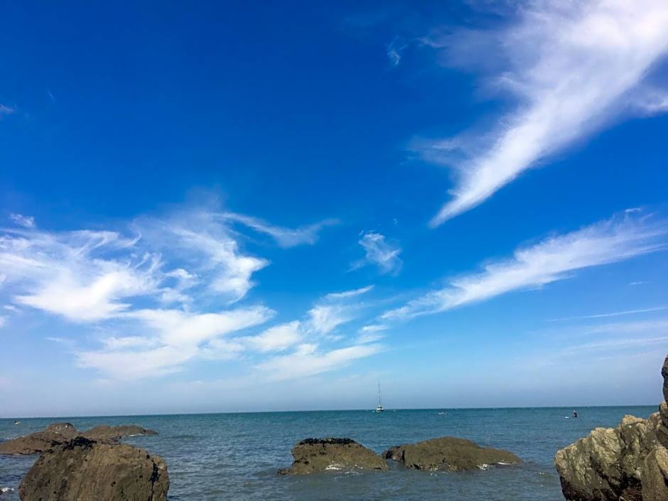 Newberry Beach lodge