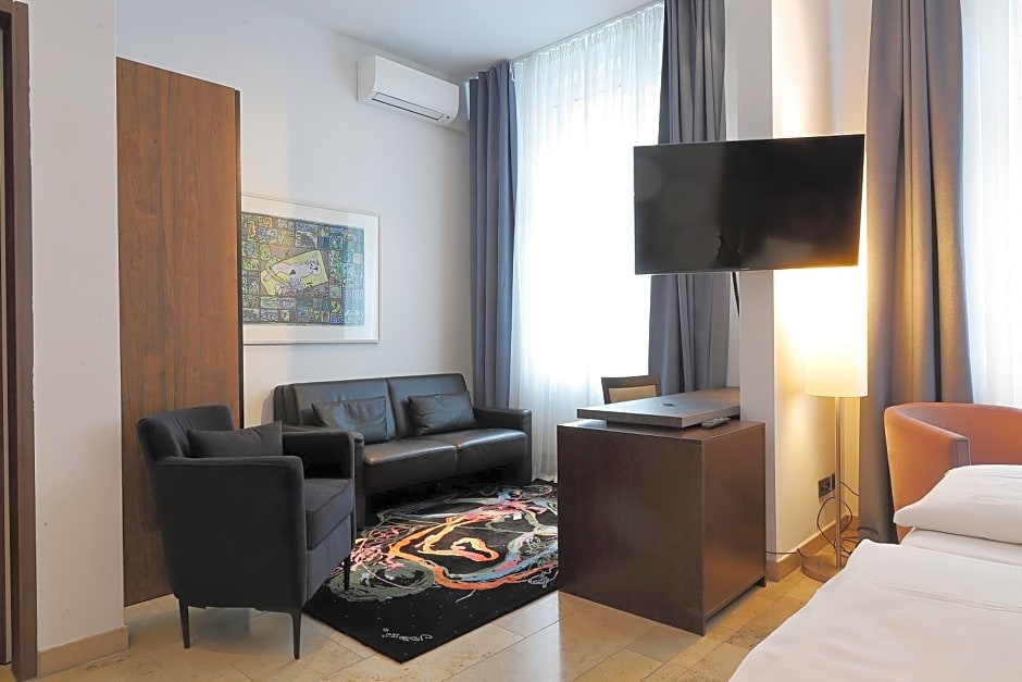 DEVIN Art Hotel