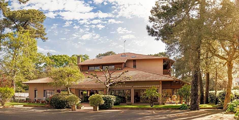 Résidence Hôtelière les Acanthes