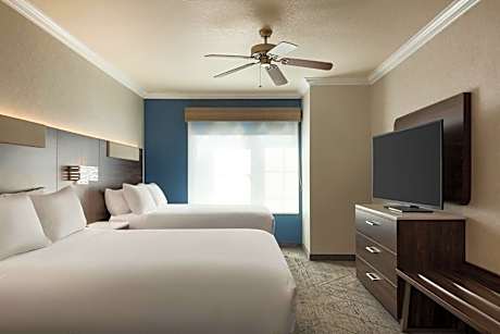 2 Queen Suite