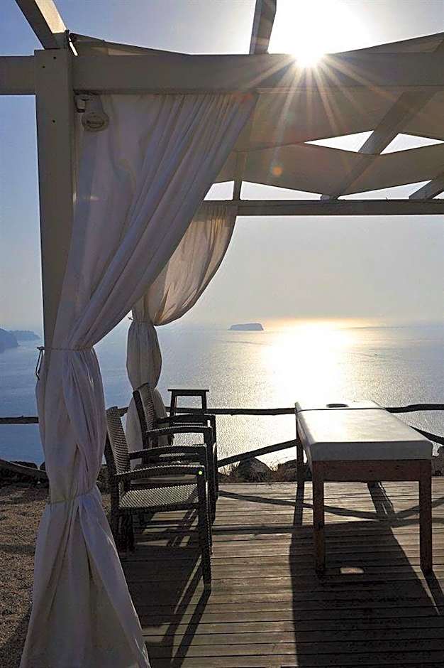 Artemis Suites Hotel