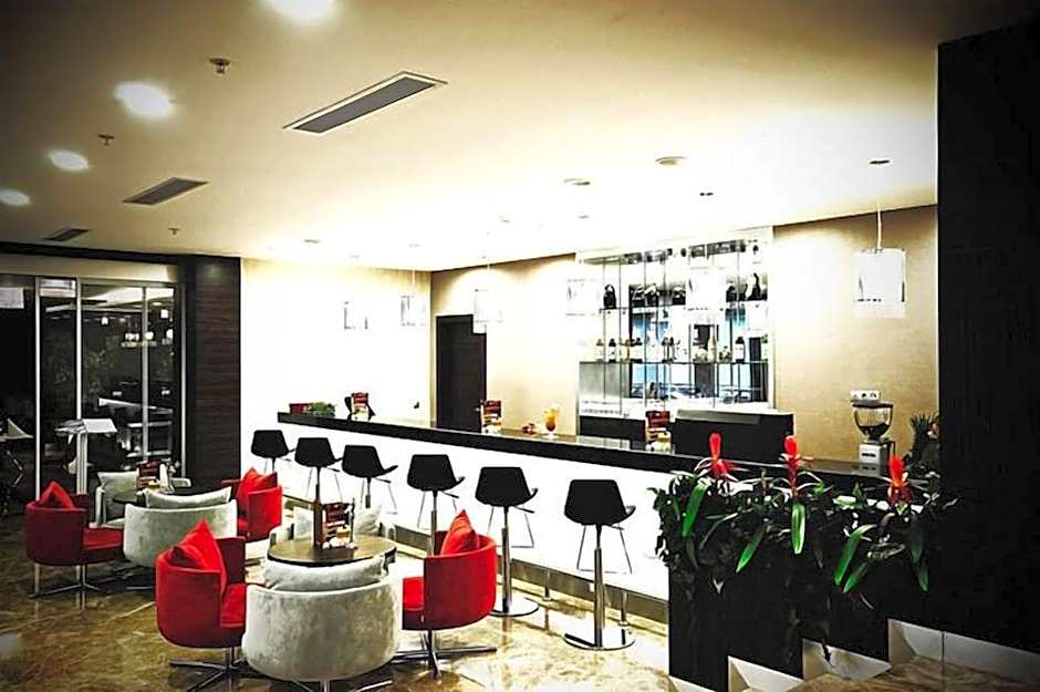Demora Hotel