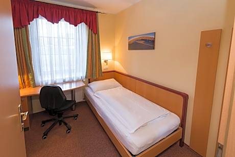 Small Single Room