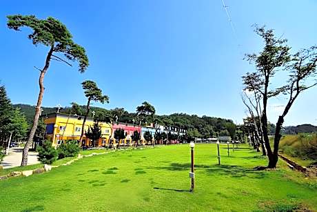 Sungbochon Youth Hostel