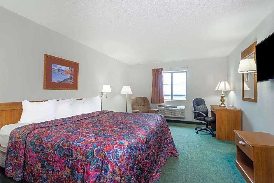 Days Inn by Wyndham Manchester