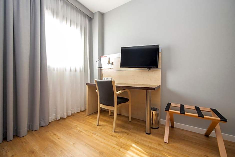 Holiday Inn Express Sant Cugat By IHG