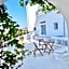 Anita Rooms & Suites Milos