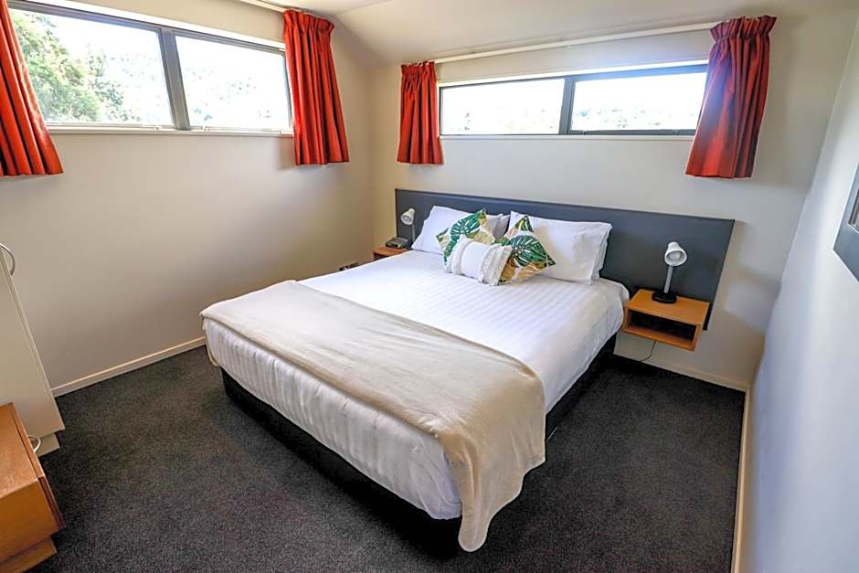 Coleraine Suites & Apartments