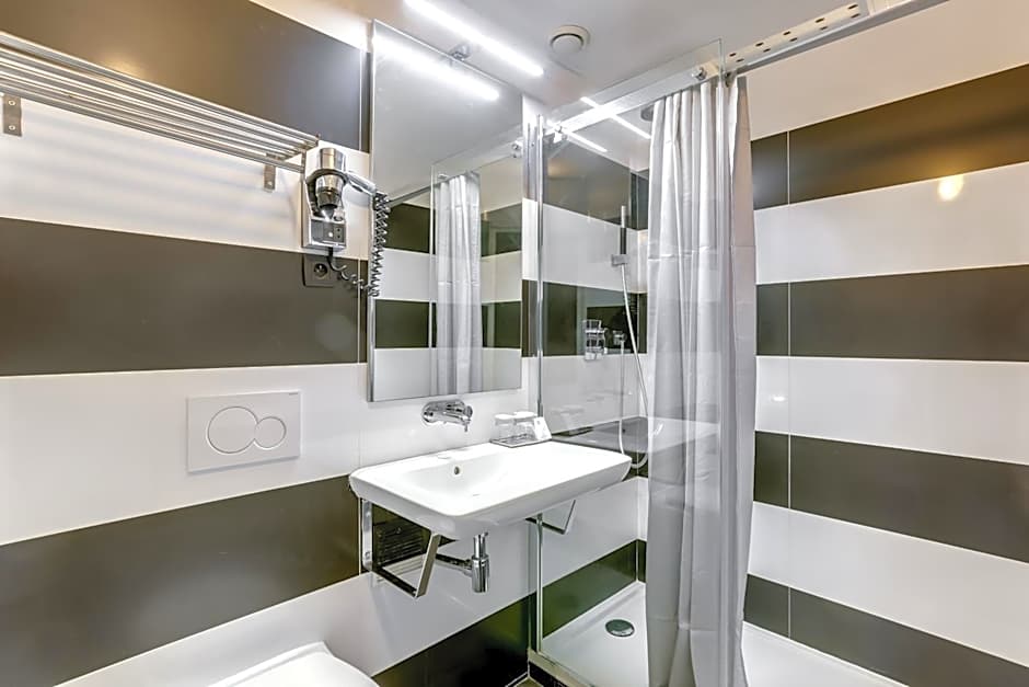 Hotel Opera Maintenon