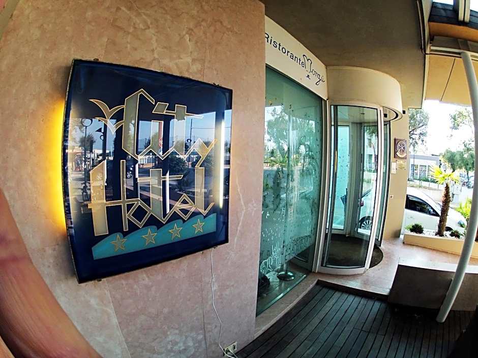 City Hotel