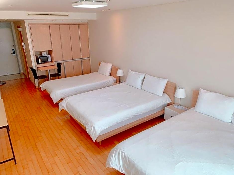 Incheon Airport Gogo House