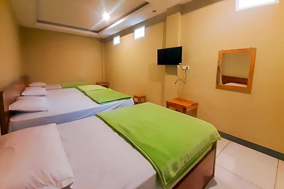 Delvia Bromo Homestay Mitra RedDoorz