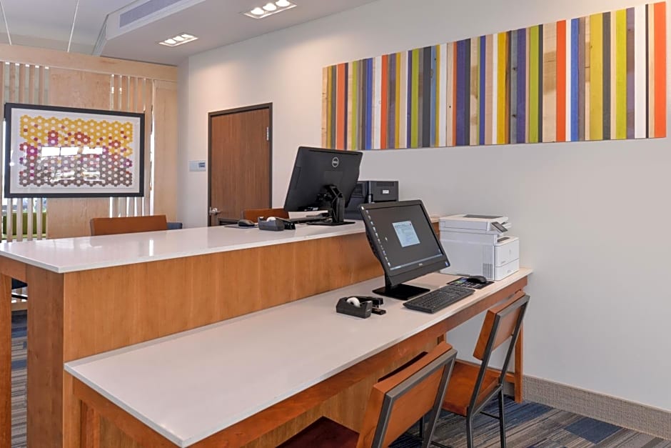 Holiday Inn Express & Suites West Melbourne By IHG