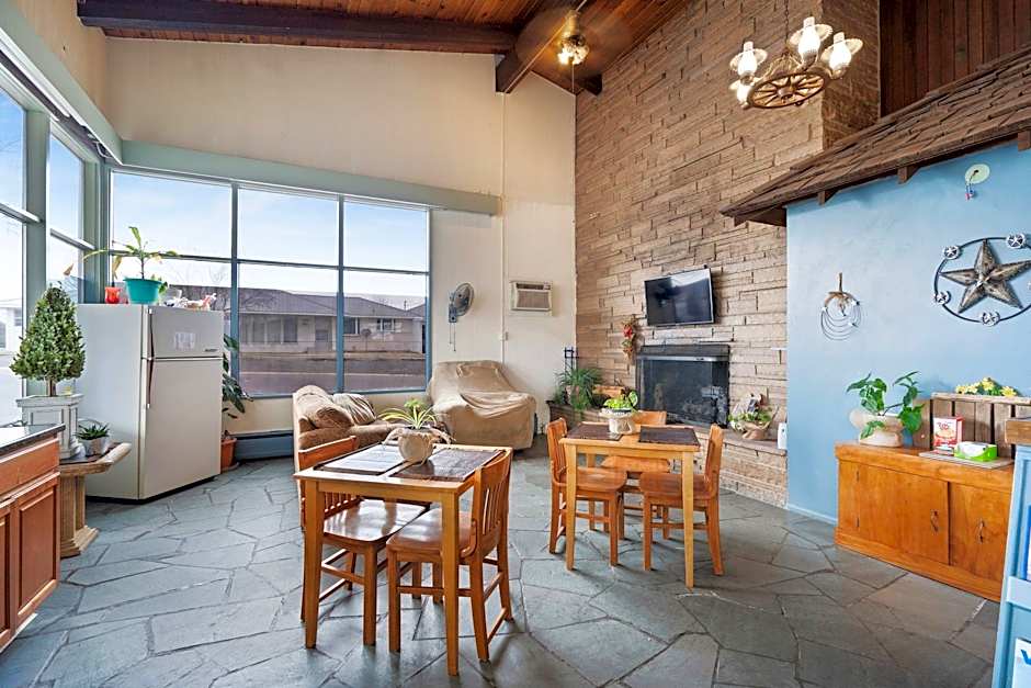 OYO Silver Spur Burns Hwy 20