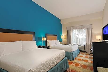 Standard Queen Room with Two Queen Beds