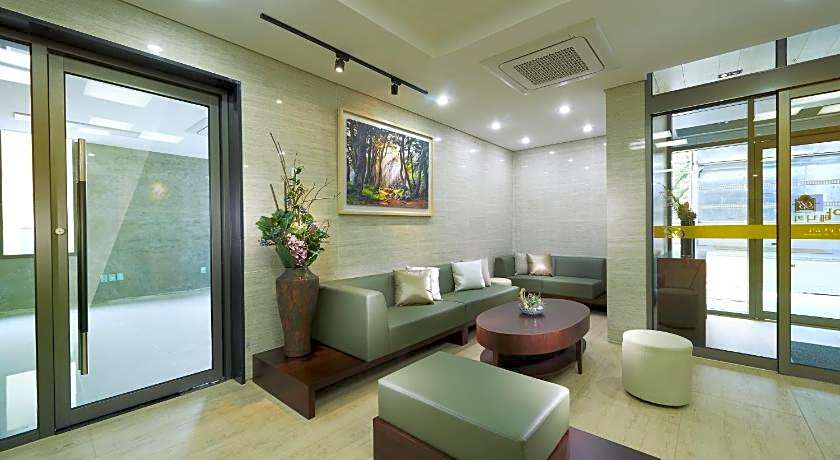 Benikea Jungmun Hotel