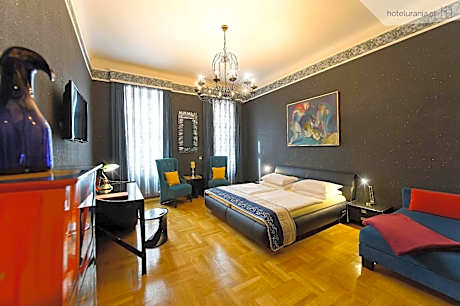 Theme room