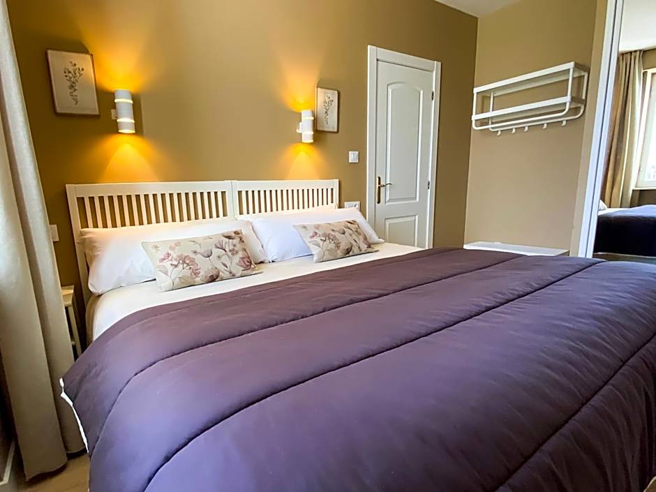 Casablanca Hotel Studios