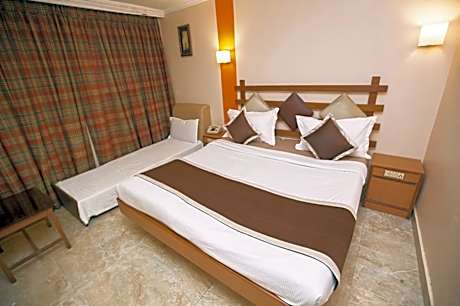 Deluxe Triple Bed Room