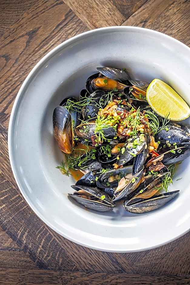 Henningsvær Bryggehotell - by Classic Norway Hotels