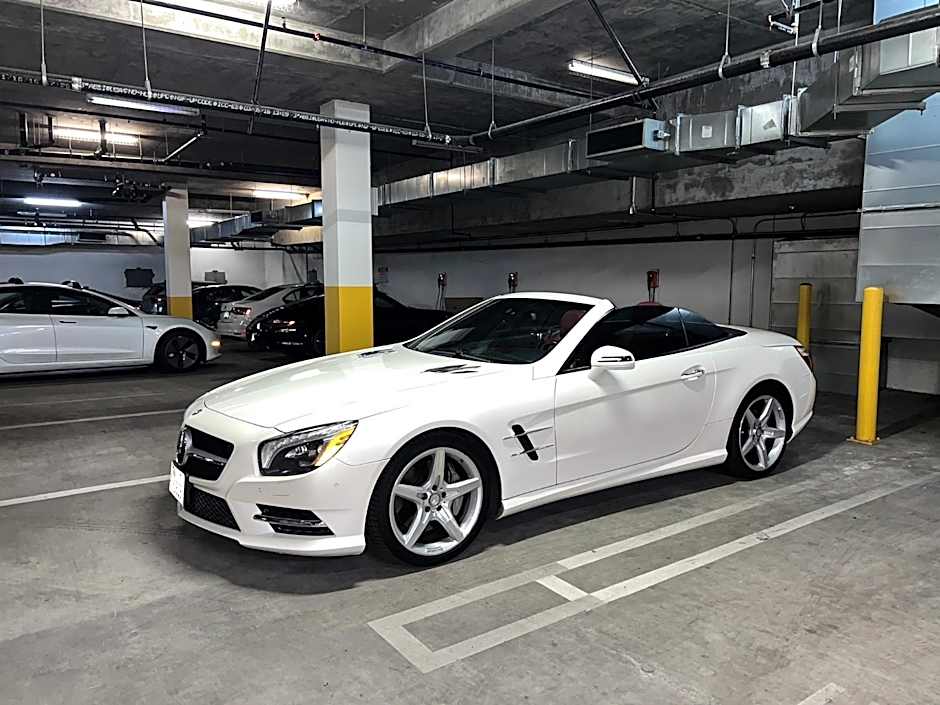 Downtown Los Angeles Skyline balcony view Modern Penthouse
