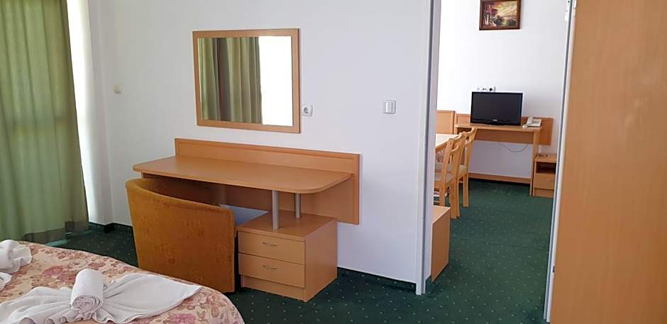 Sunny Day Club Hotel