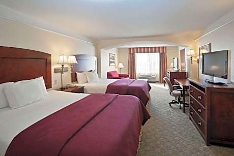 Queen Room with Two Queen Beds and Roll-in Shower - Mobility Accessible/Non-Smoking