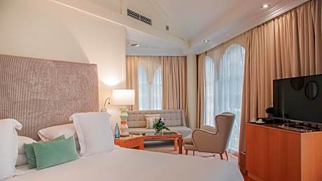 JUNIOR SUITE GARDEN VIEW 2ADULTS+2CHILDREN