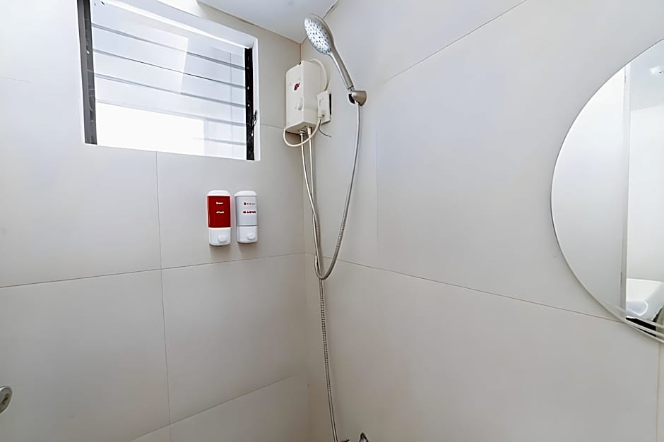 RedDoorz @ Ledesco Avenue Lapaz Iloilo