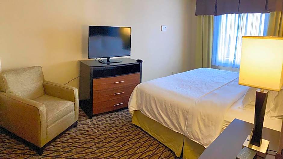 Holiday Inn Express Hotel & Suites Edmond By IHG