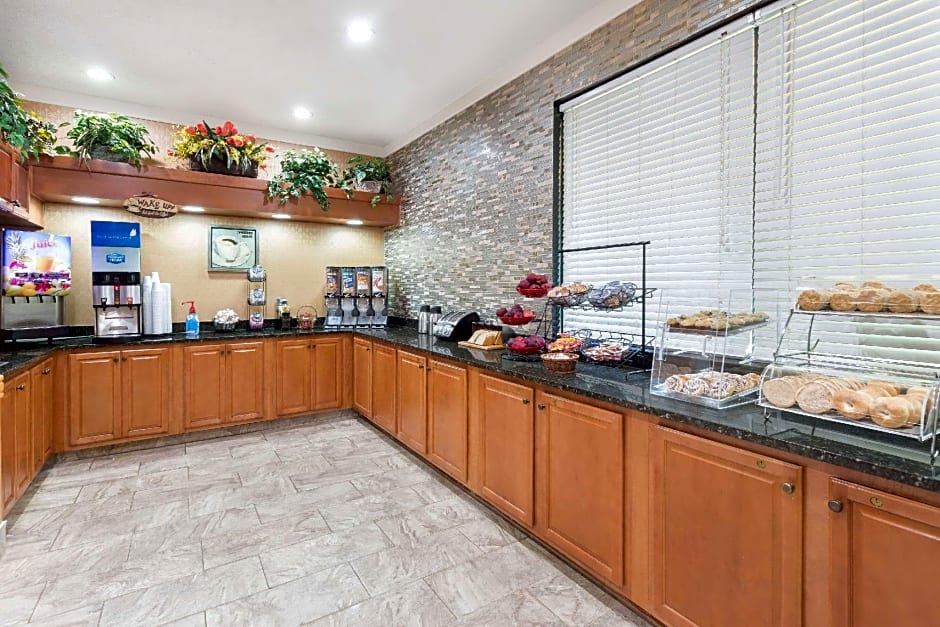 Ramada Asheville Se – Asheville, NC