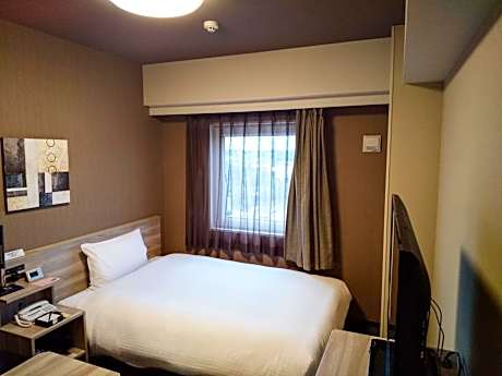 Single Room - Non-Smoking - With Smoking Area on the Floor