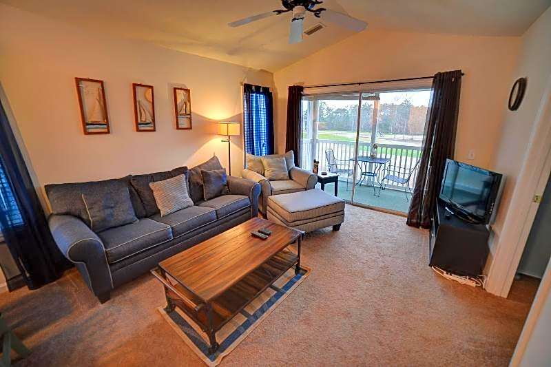 River Oaks Golf Resort