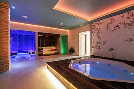 Studio with Garden View