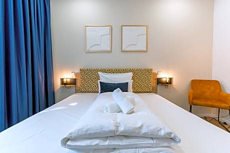 Single Room with Private Bathroom