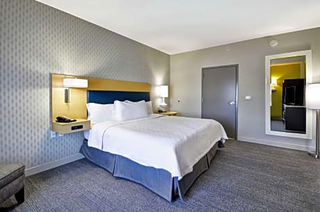1King Hearing Accessible Suite Nonsmoking