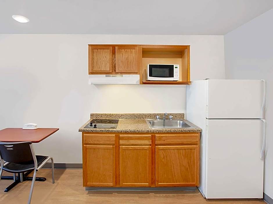 WoodSpring Suites Bentonville