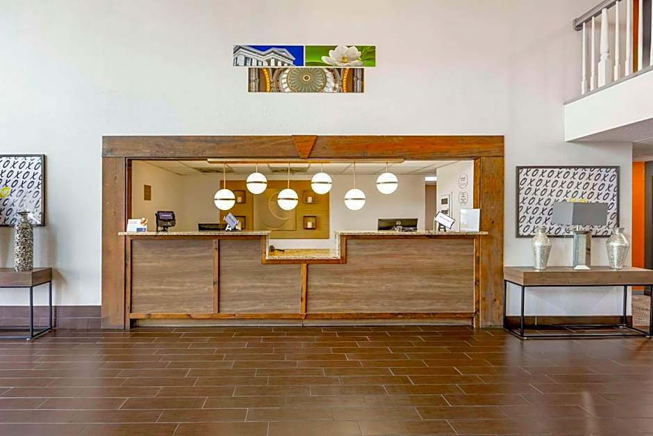 Comfort Inn Meridian - Bonita Lakes