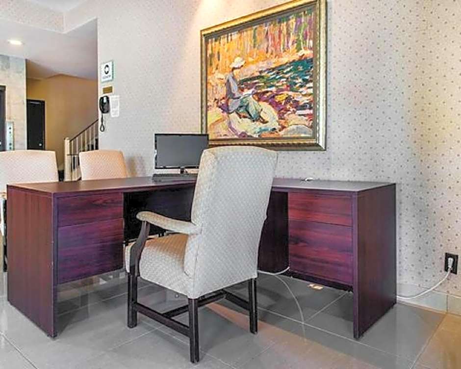 Econo Lodge Smiths Falls