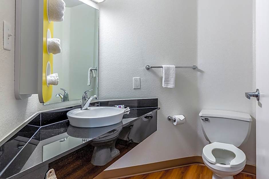 Motel 6-Caseyville, IL - Caseyville Il