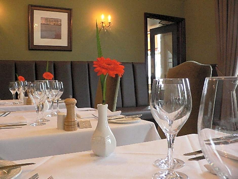 Hatton Court Hotel