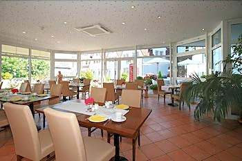 Hotel Romer
